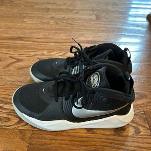 Nike Boys basketball shoes